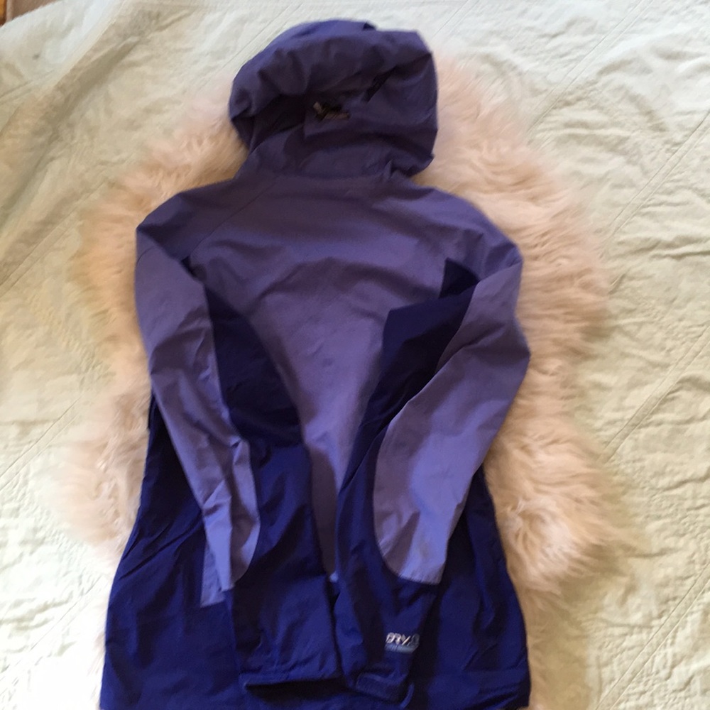 Mountain Hardware Shell Jacket - Picture 4 of 5